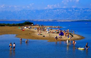 5. Go to Ninska Laguna and cover your body with medicinal mud 